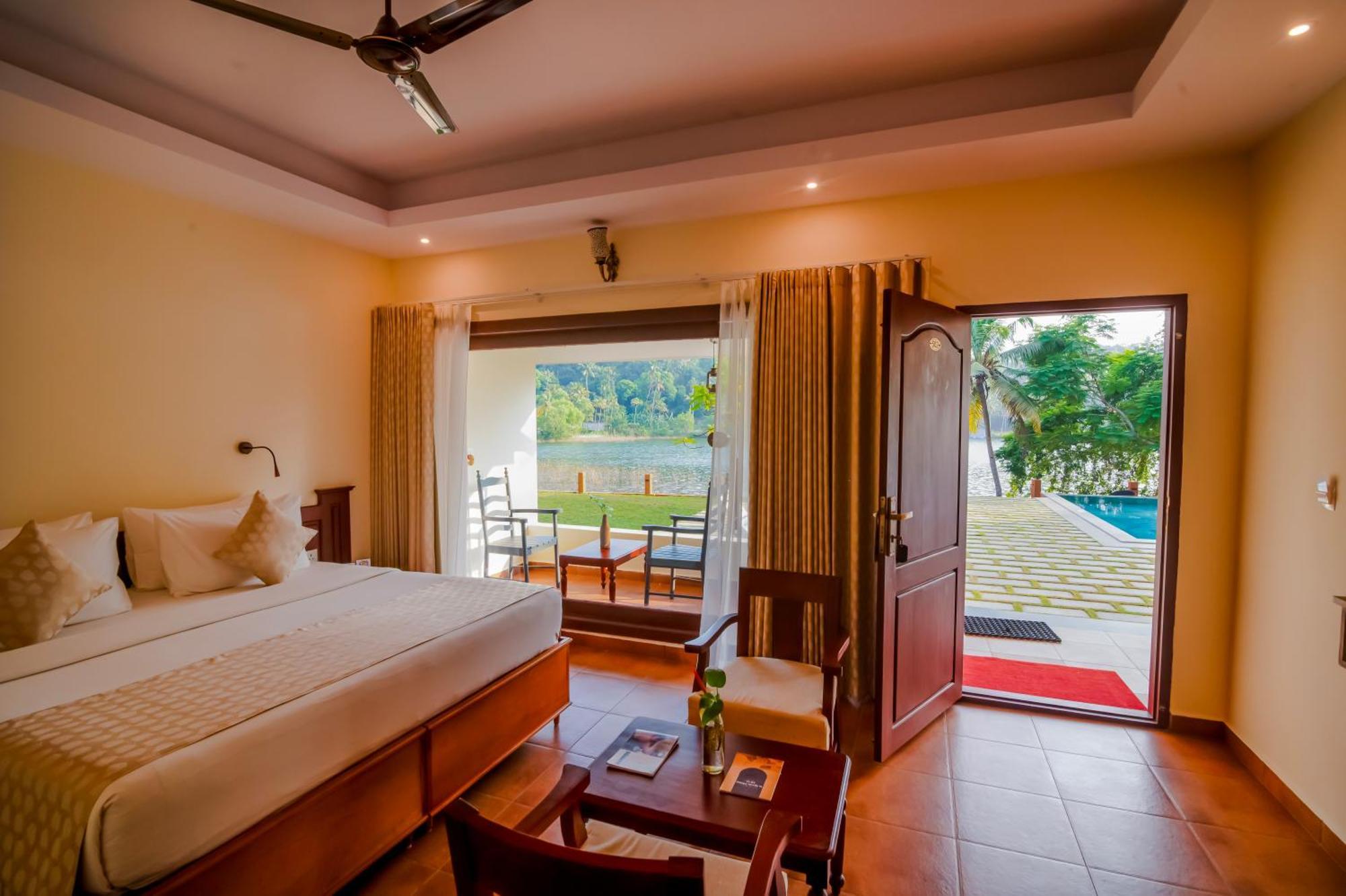 Fragrant Nature Backwater Resort & Ayurveda Spa Kollam Exterior photo