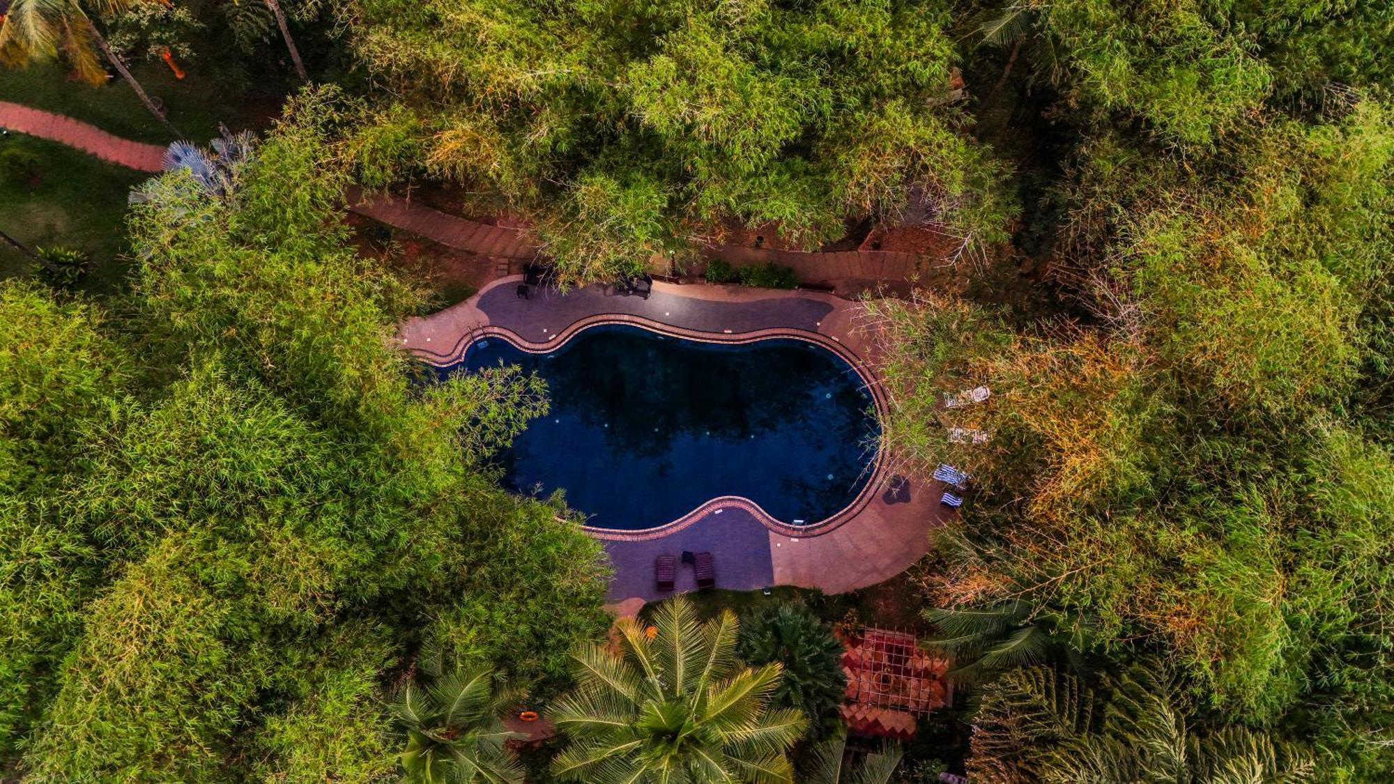 Fragrant Nature Backwater Resort & Ayurveda Spa Kollam Exterior photo